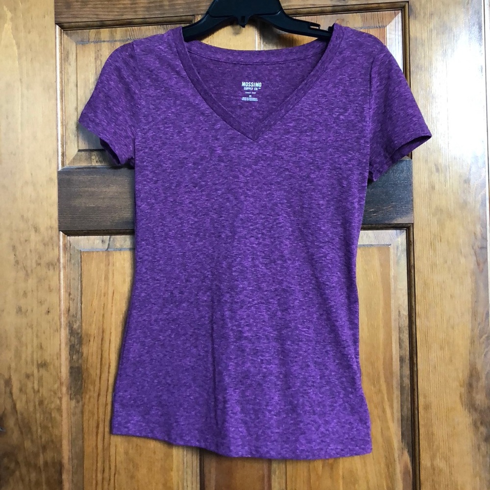 Pinkish black v-neck T-shirt